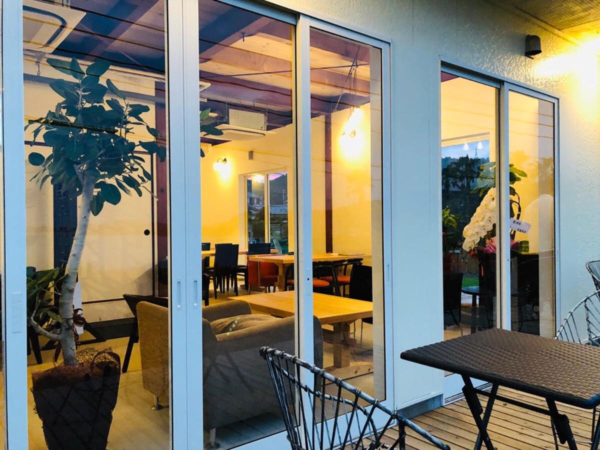 Guesthouse ＆ Beach Cafe Fuego Hyuga ภายนอก รูปภาพ